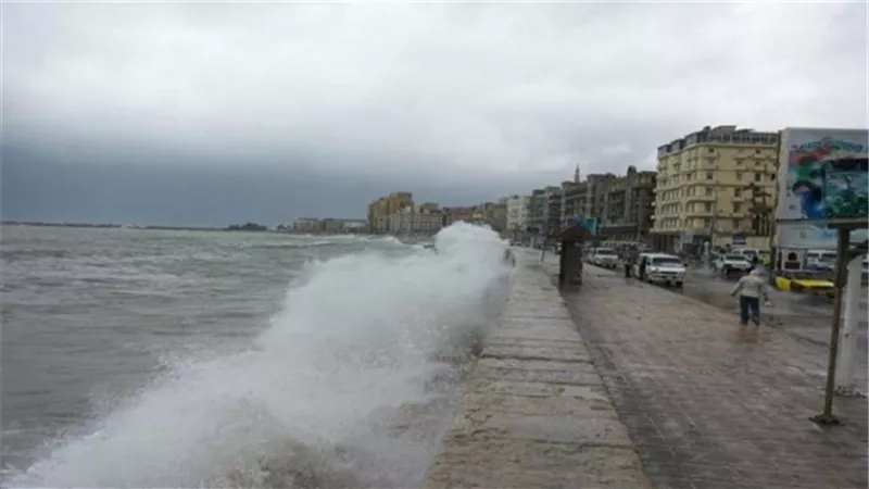 غلق بوغاز مينائي الاسكندريه والدخيلة نظراً لسوء الأحوال الجومائية