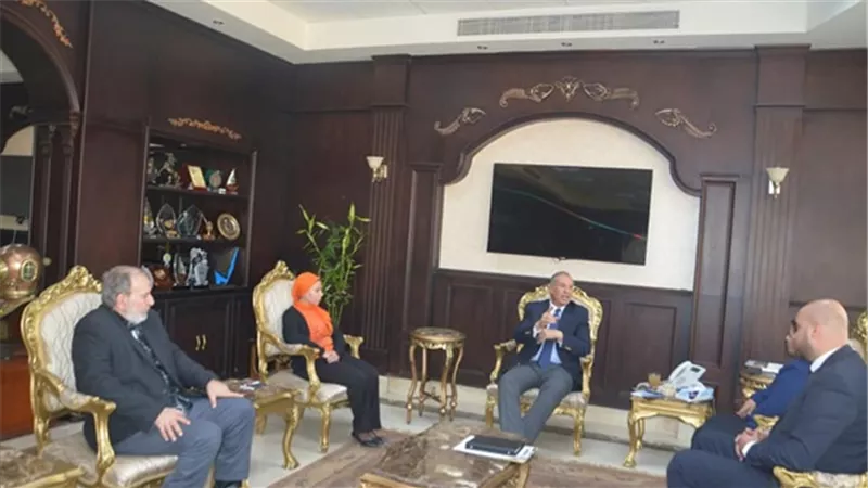 محافظ البحر الأحمر يناقش مع TVET دعم منظومة التعليم الفنى بالمحافظة 