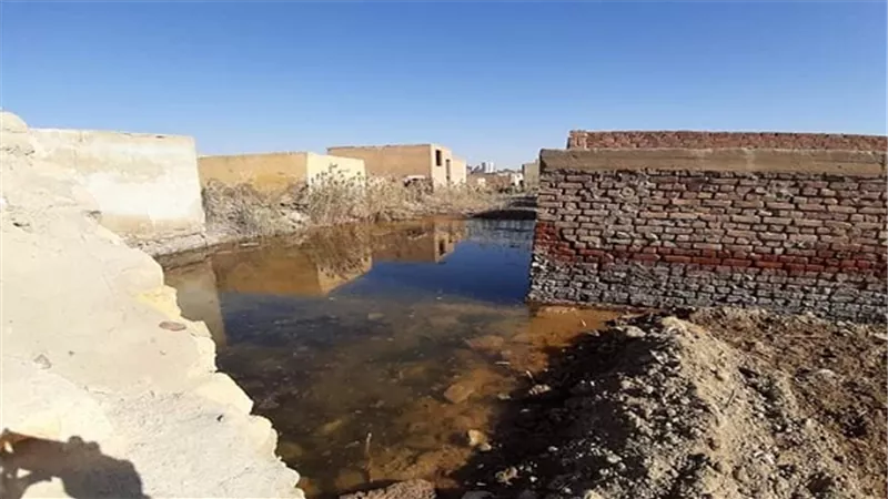 محافظ السويس ينفى ما رددته خفافيش الظلام ببيع ارض المقابر القديمة