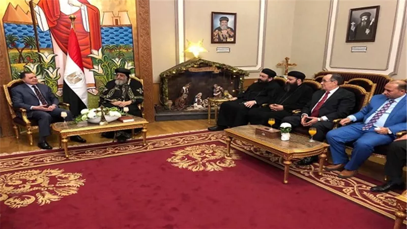 بالصور.. وزير الداخلية فى زيارة لقداسة البابا تواضروس الثانى بابا الإسكندرية بطريرك الكرازة المرقسية بمقر الكاتدرائية