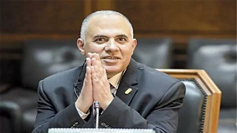 وزير الموارد المائية والري يطلع طلاب STEM على أبرز ما تم إنجازه من اختراعات 