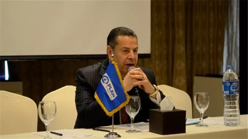 محافظ بنى سويف يلتقى وفدي المحلية والتخطيط لبحث موقف المشروعات