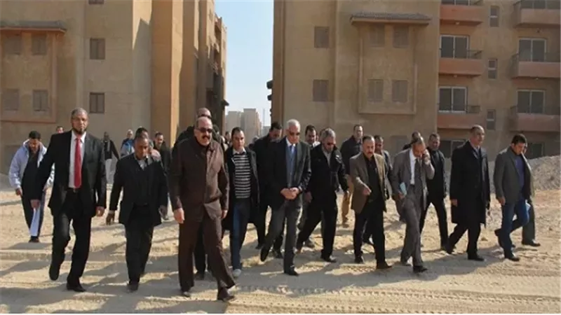 محافظ الجيزة الانتهاء من مشروع الصرف الصحى مارس المقبل  