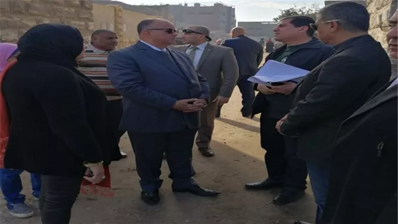 محافظ القاهرة يتفقد مشروع إسكان أرض الخيالة وإزالات أبو السعود ومجرى العيون