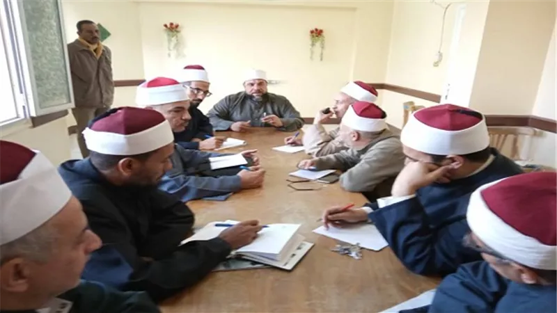 وكيل اوقاف السويس: يعيد توزيع مديري الادارات لتنشيط العمل الدعوى
