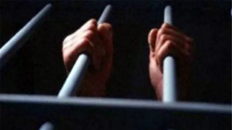 حبس عاطلين 15 يوما لسرقتهم دراجة نارية تحت تهديد السلاح بالمنوفية