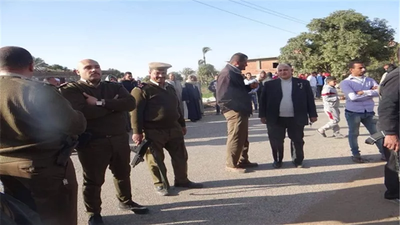 بالصور.. إزالة 20 حالة تعدٍ علي الأراضي الزراعية بقرية زاوية الكرادسة بتعليمات محافظ الفيوم 