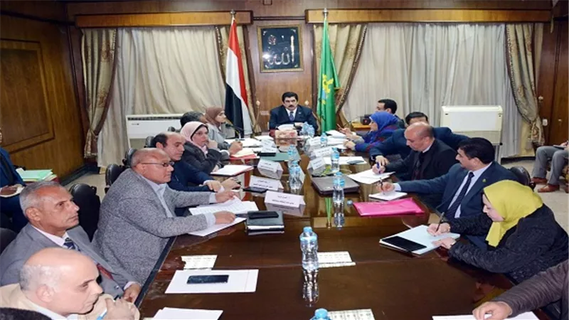 مرزوق يجتمع بأعضاء مجلس نواب شبرا الخيمة لمتابعة منظومة النظافة بشبرا الخيمة
