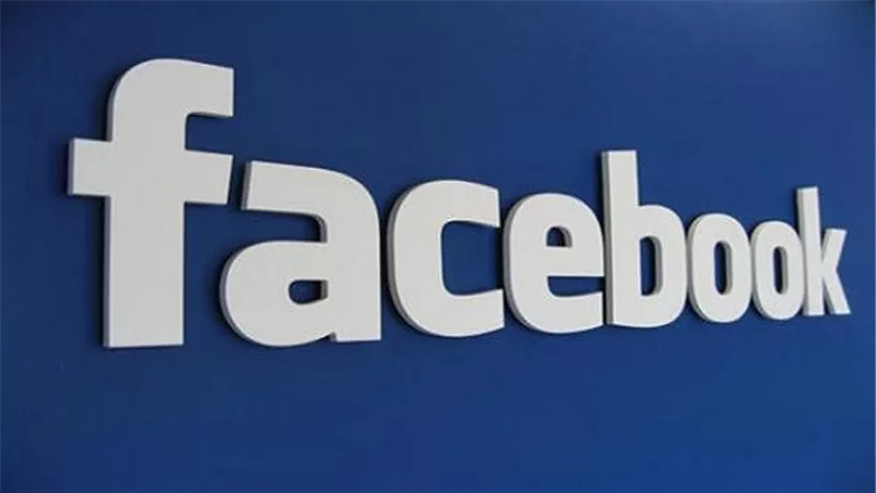 رئيس الهيئة التجارية للصحف الألمانية يطالب فيس بوك بدفع مقابل المقالات