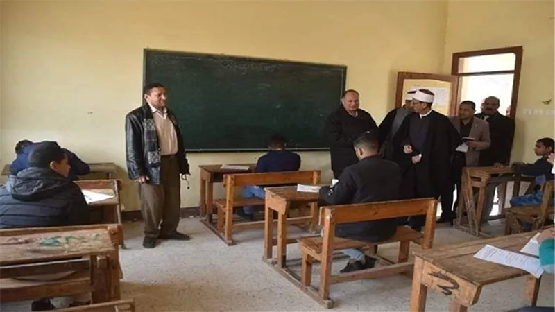 محافظ الفيوم يتابع لجان امتحانات النقل للثانوي الأزهرى ويتفقد المبنى الجديد لكلية البنات الأزهرية 