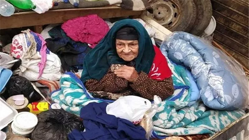 ندا صاحبة بوست الحاجة صفية في نادي العاصمة الليلة 