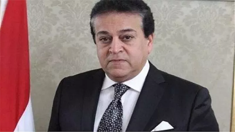 وزير التعليم العالى ينعى نائب رئيس جامعة أسوان لشئون خدمة المجتمع