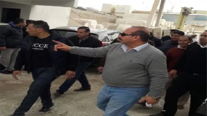 نائب المحافظ: غلــق وتشميع المعارض المخالفة بشق الثعبان