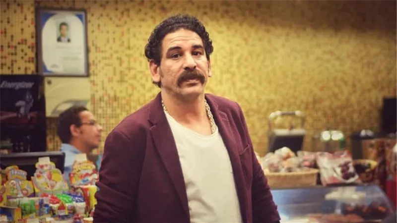 علي الشامل يواصل تصوير مشاهده بفيلم 