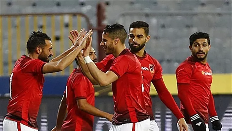 السفير المصري بالجزائر يودع بعثة الأهلي قبل العودة للقاهرة