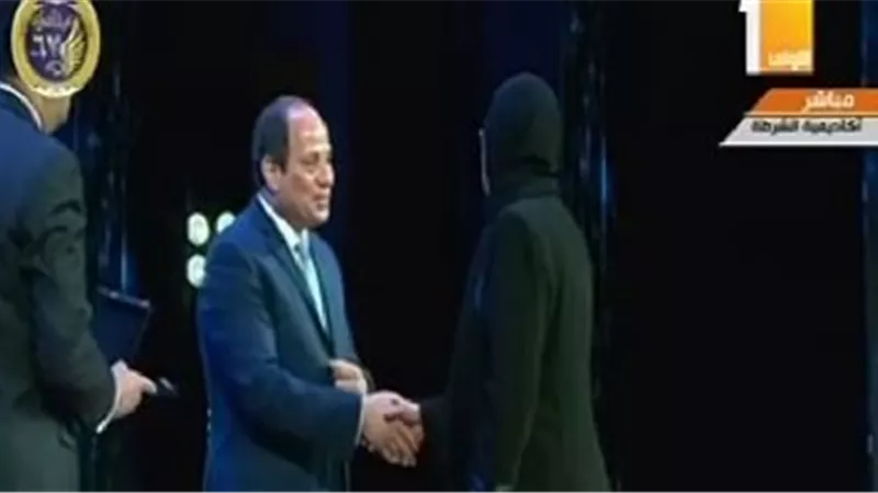 رسالة مبكية من ابن شهيد شرطة أمام السيسي.. ماذا قال؟