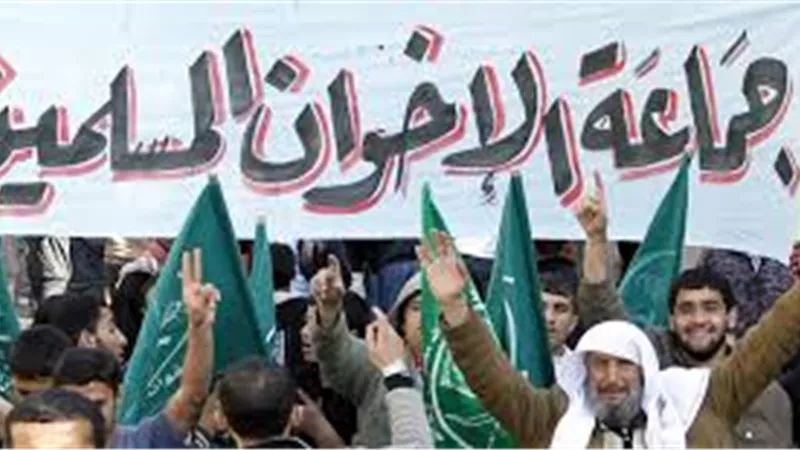 الإخوان تعترف بالإمكانيات العملاقة للجيش المصري