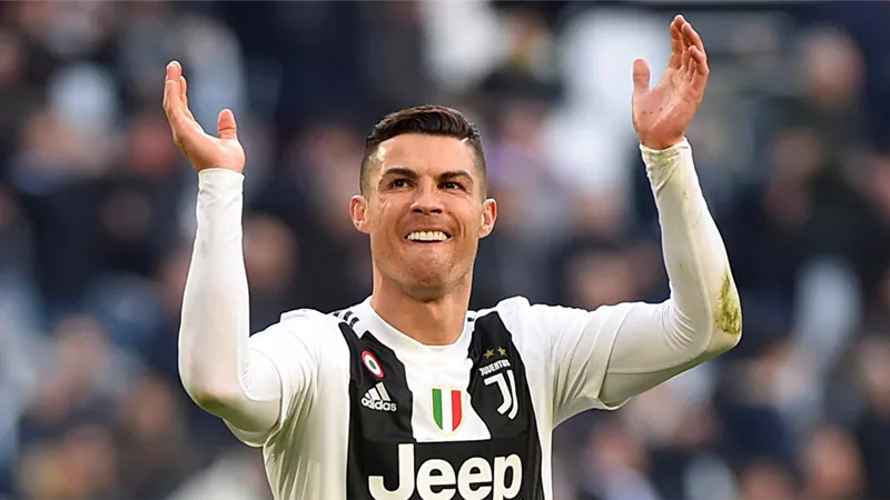 رئيس البرتغال يهدد رونالدو.. ما الأسباب؟