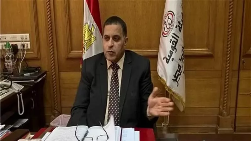 رئيس هيئة السكة الحديد يتفقد مواقع العمل ومشروعات التطوير على خط القاهرة قليوب منوف 
