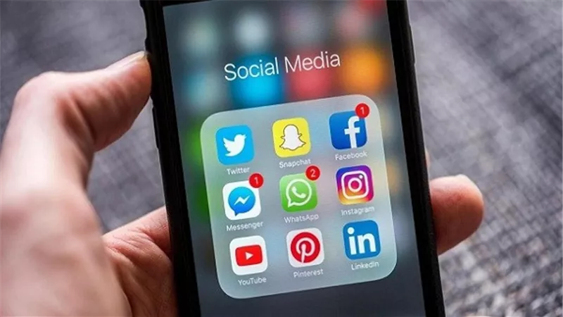 الحكومة تنفي وجود دراسة لفرض ضرائب على مواقع التواصل الاجتماعي