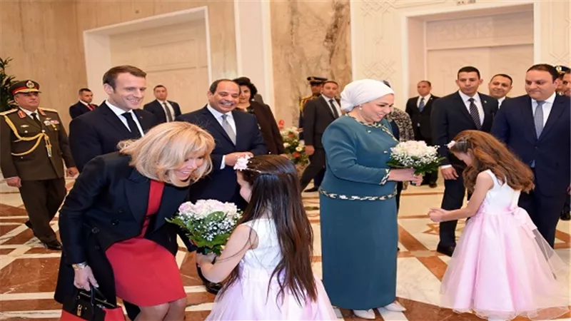 بسام راضي: على هامش القمة المصرية الفرنسية.. قرينة الرئيس تلتقى قرينة ماكرون بقصر الاتحادية