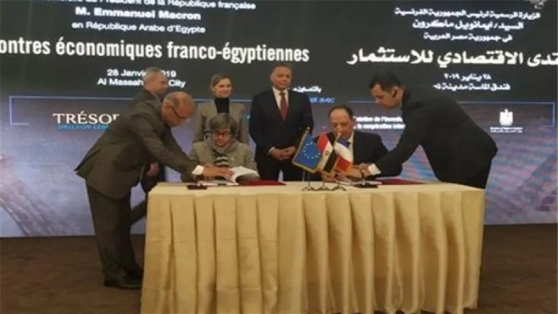 وزير النقل يشهد توقيع الاعلان المشترك بين هيئة السكك الحديدية وشركة SNCF الفرنسية
