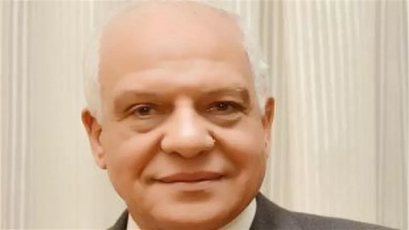 محافظ الجيزة: رصف وتركيب أعمده انارة حديثة ونخيل بالجزيرة الوسطى بشارع ترسا