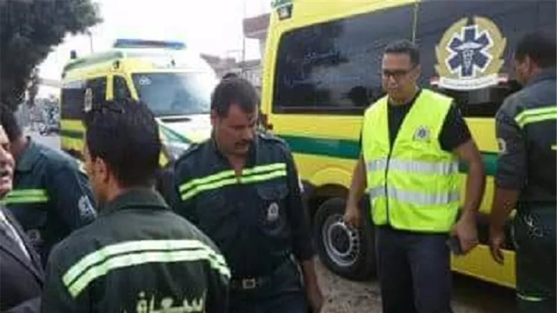 تصادم سيارتين نقل جنوب السويس يسفر عن اصابة 7 عمال