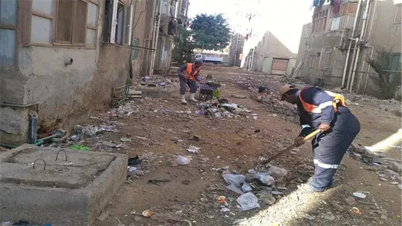محافظ السويس يوقظ حى الاربعين من النوم فى العسل