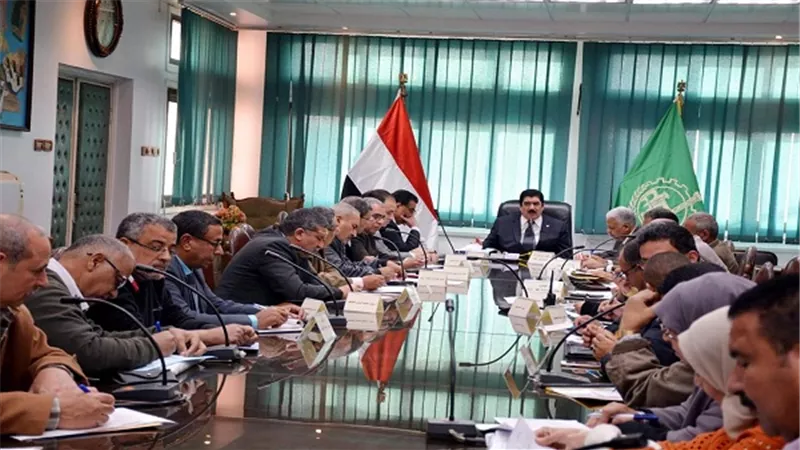 محافظ القليوبية يتابع ويراجع التعاقدات الخاصة بالاصول التي تمتلكها الدولة