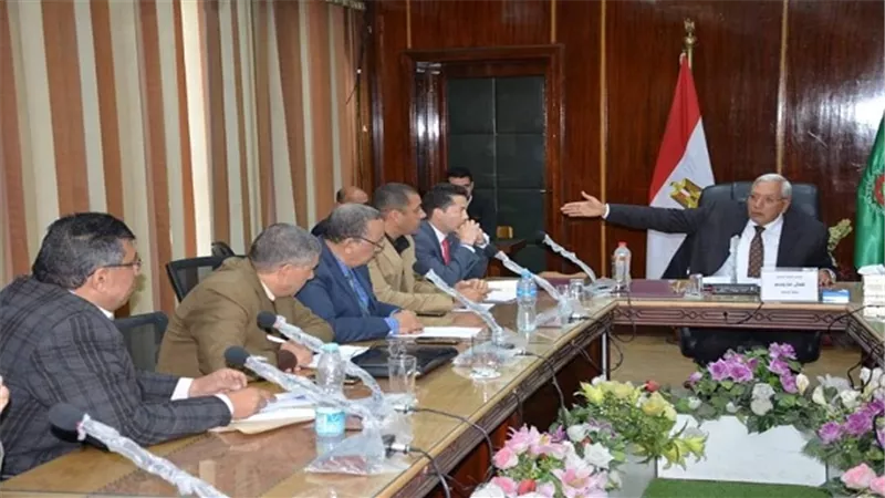 شاروبيم.. يجتمع بالشركة المنفذة  لمشروع الأتوبيس النهري بالدقهلية