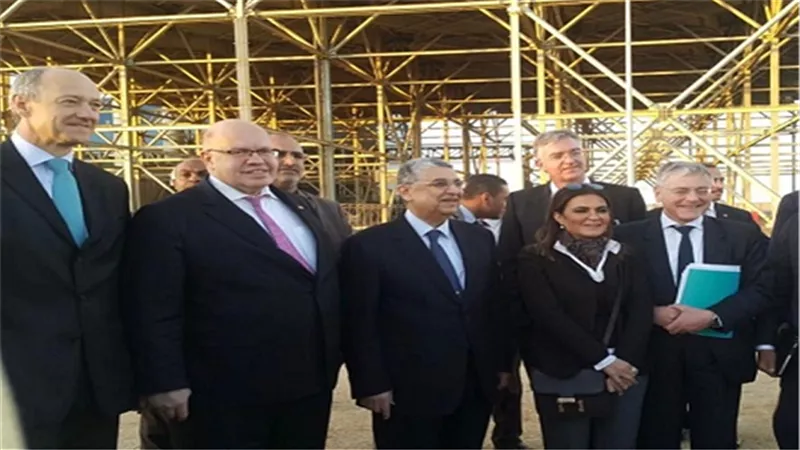 وزيرا الاستثمار والتعاون الدولي والكهرباء يصطحبان وزير الاقتصاد الألماني في جولة بالعاصمة الإدارية الجديدة