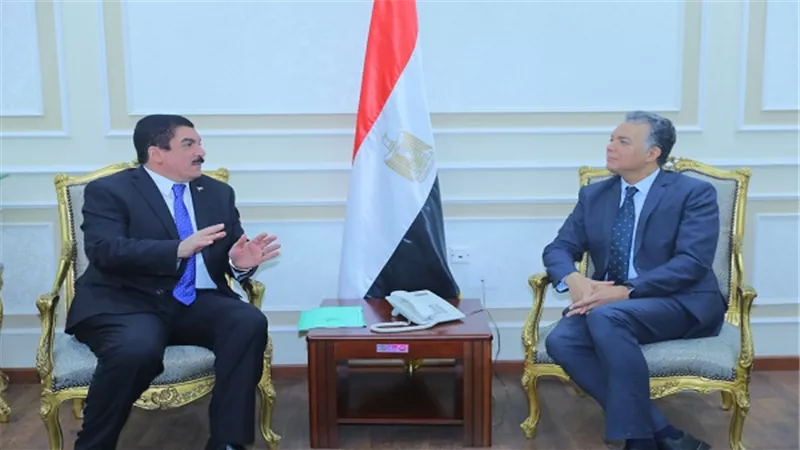 وزير النقل يلتقي محافظ القليوبية لمتابعة تنفيذ عدد من المشروعات 