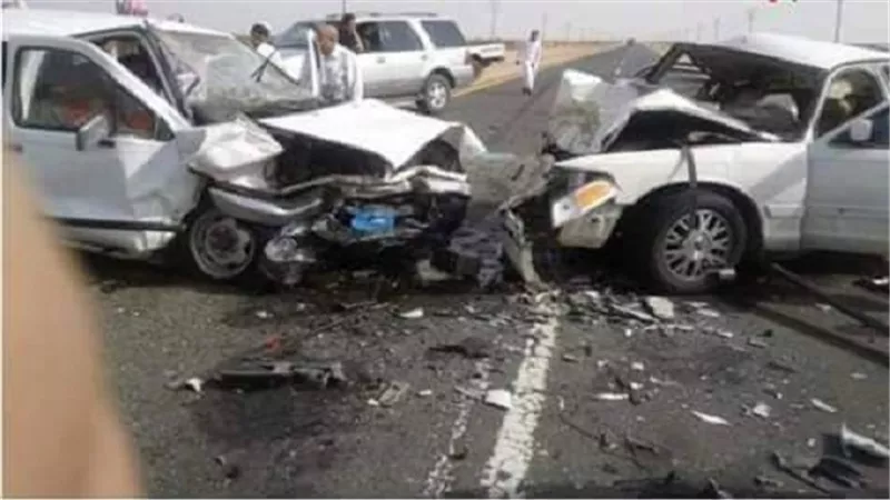مصرع 2 واصابة 13 فى ثصادم 3 سيارات جنوب محافظة السويس