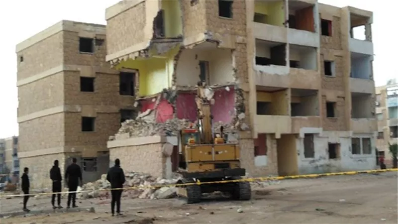 البدء في ازالة عمارات فيصل بالسويس