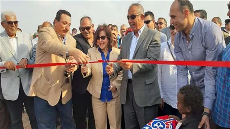 محافظ البحر الأحمر ونائب وزير الزراعة يفتتحان مشروع النهوض بالابل في الشلاتين