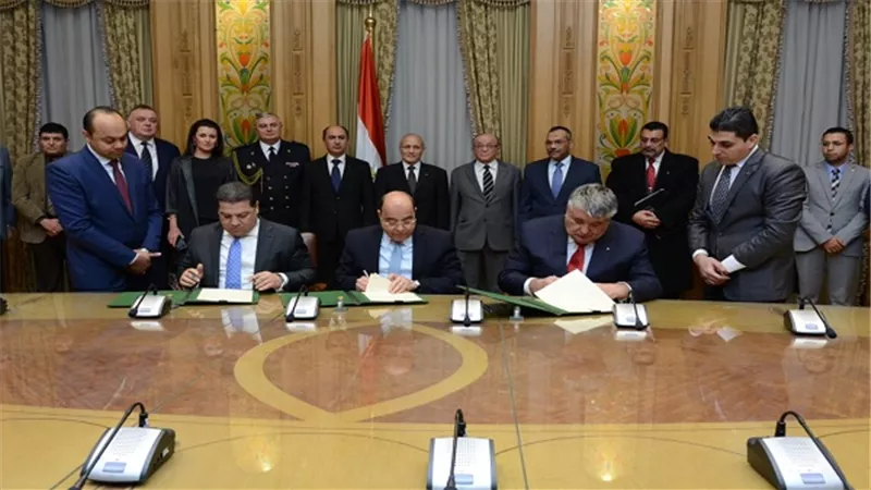 العصار وسفير أوكرانيا يشهدان توقيع مذكرة تفاهم مع فالكون وشركة أوكرانية