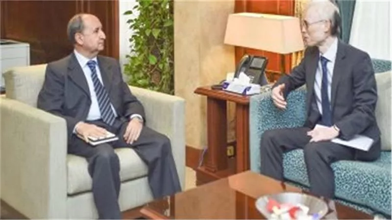 وزير الصناعة يبحث مع سفير اليابان الإعداد لزيارة وفد من كبريات الشركات