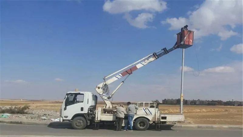 حي السويس يواصل اعمال التطوير والتجميل بدائرته 