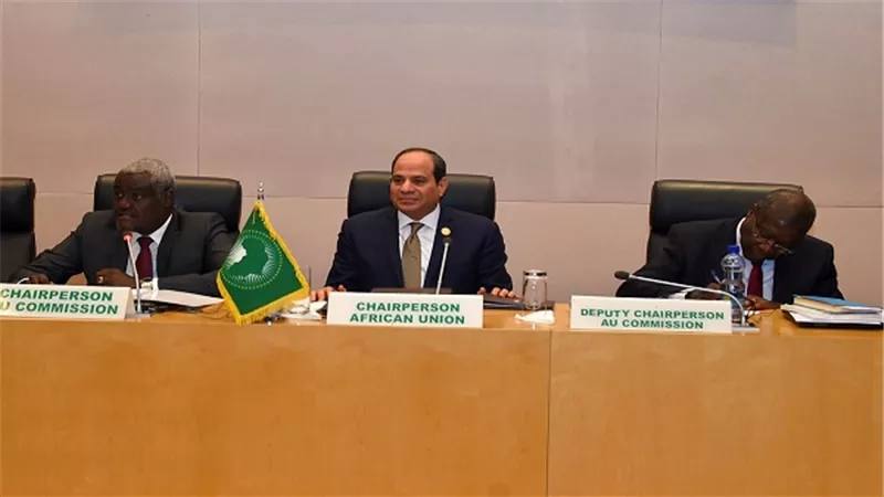 الرئيس السيسي يجتمع مع القيادات العليا بمفوضية الاتحاد الأفريقي