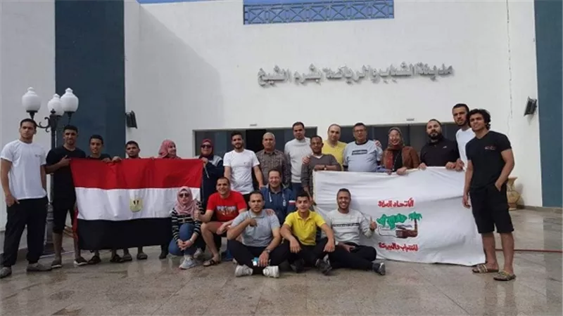 الاتحاد العربى للشباب يشارك فى تدريب الشباب بمعسكرات صديقة البيئه بشرم الشيخ 