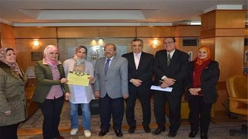 حصول مركز إنتاج المقررات الإلكترونية بجامعة الفيوم على مستوى الجامعات المصرية