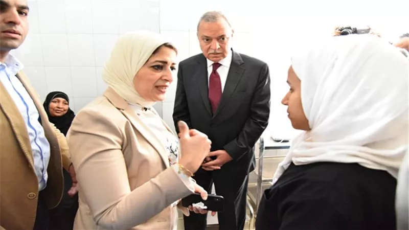 خلال زيارتها لمحافظة قنا: وزيرة الصحة تتفقد عددا من المنشآت الطبية