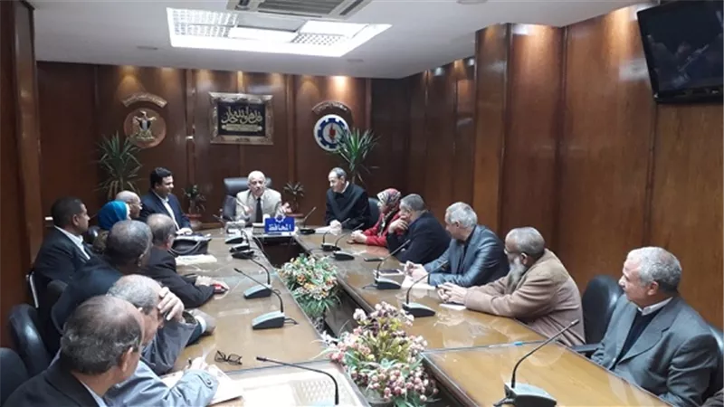 محافظ السويس يلتقى ممثلي ورؤساء عددا من الجمعيات الأهلية بالمحافظة