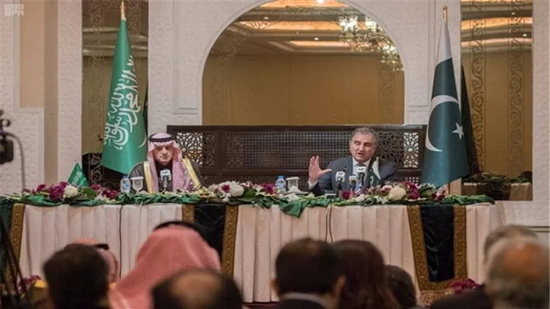 مساعٍ سعودية لخفض التوتر المتفاقم بين الهند وباكستان