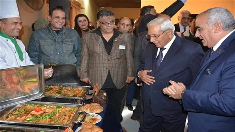 شاروبيم يتفقد معرض المشروعات الصغيرة بالمنصورة