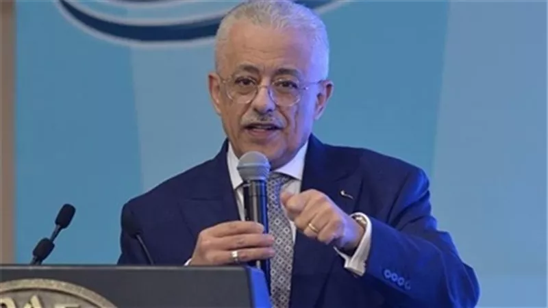 وزير التعليم يحقق حلم 