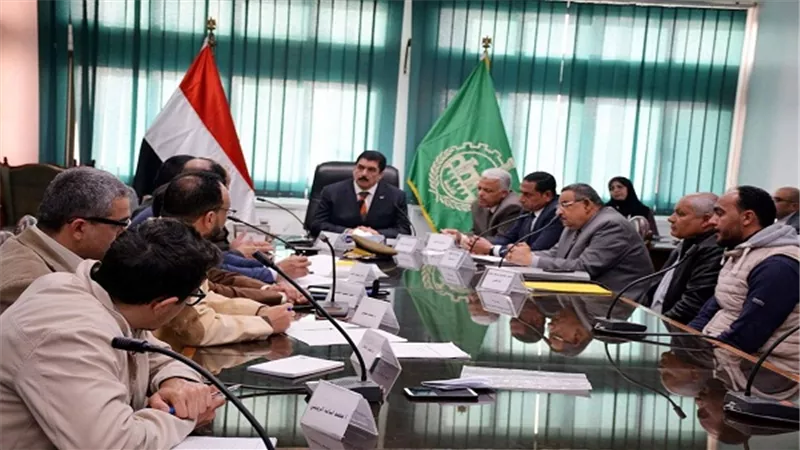 مرزوق  يبحث إنشاء دراسة متكاملة لتطبيق منظومة جديدة للنقل الجماعي بالقليوبية