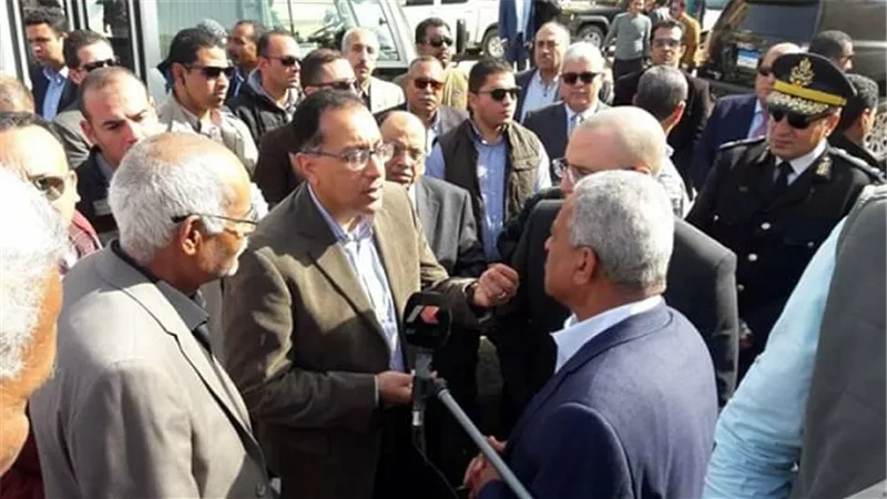 رئيس الوزراء يعتمد 14 مليون جنيه لانهاء مشكلة المياه الجوفية  بالسويس