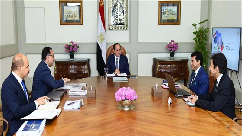 الرئيس السيسي يجتمع مع رئيس الوزراء ووزير الشباب والرياضة
